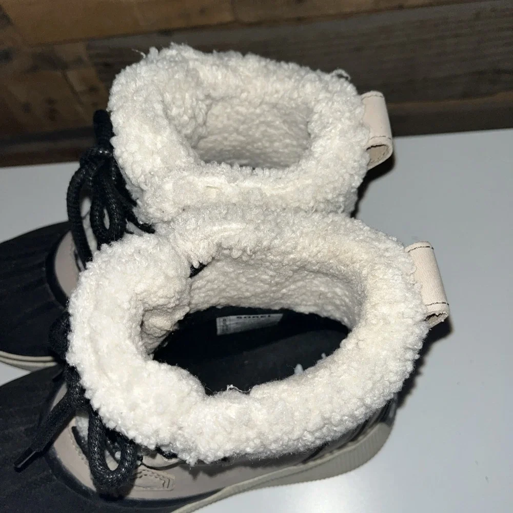Sorel Women's Out N About‎ IV Chillz Waterproof Boots Omega Taupe, Black 8